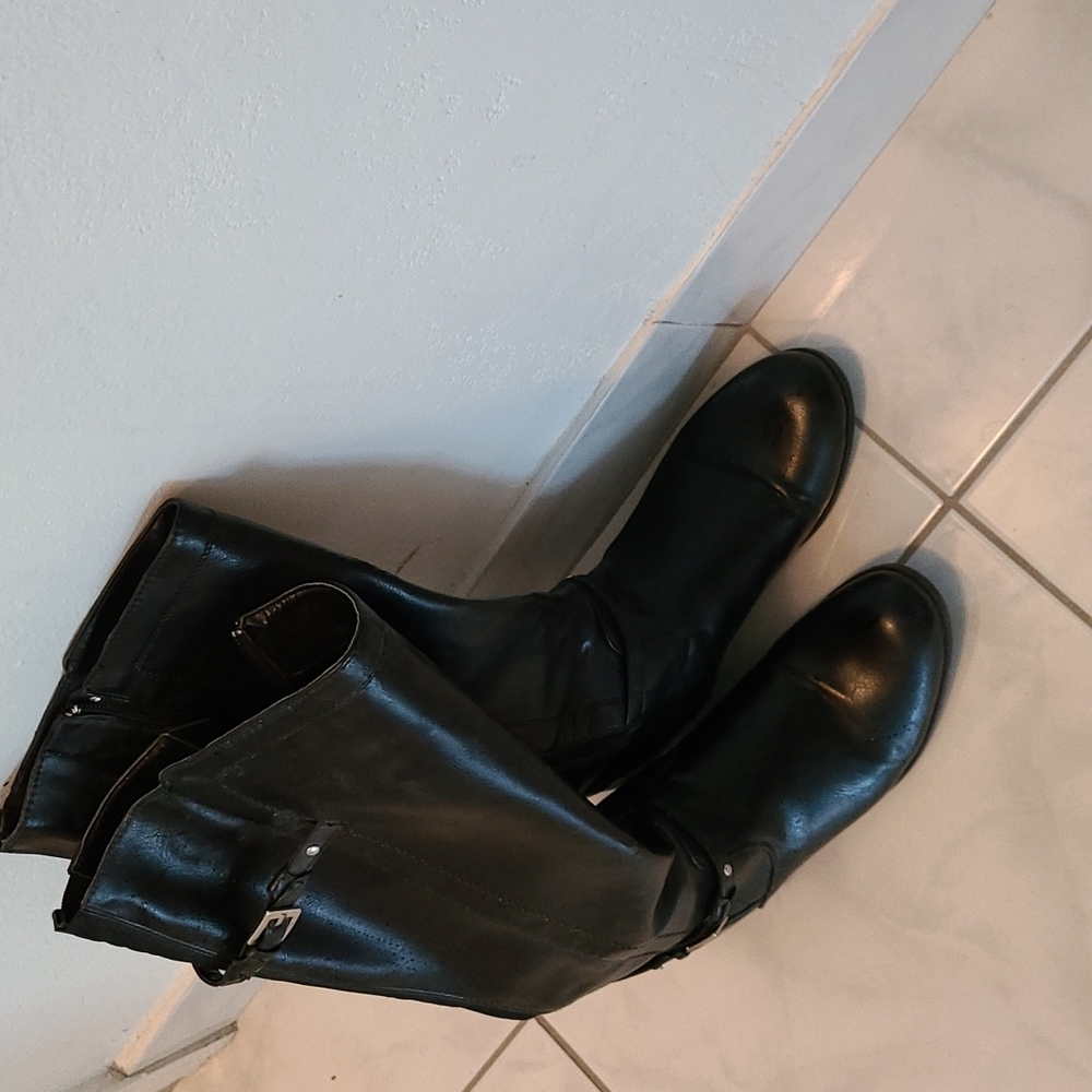 Black riding boots